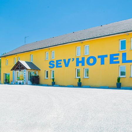 Sev'hotel Sévérac-le-Château Exteriér fotografie